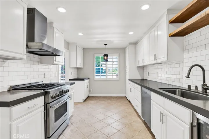 5200 White Oak Avenue 52, Encino, California 91316