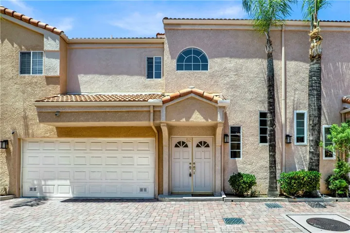 5200 White Oak Avenue 52, Encino, California 91316