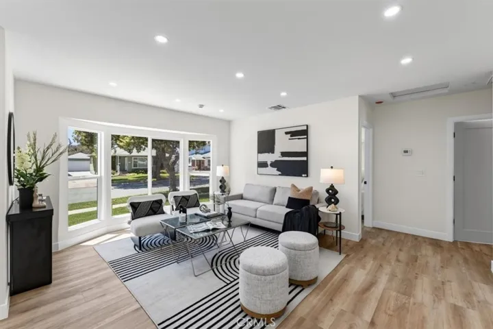 5134 Faust, Lakewood, California 90713