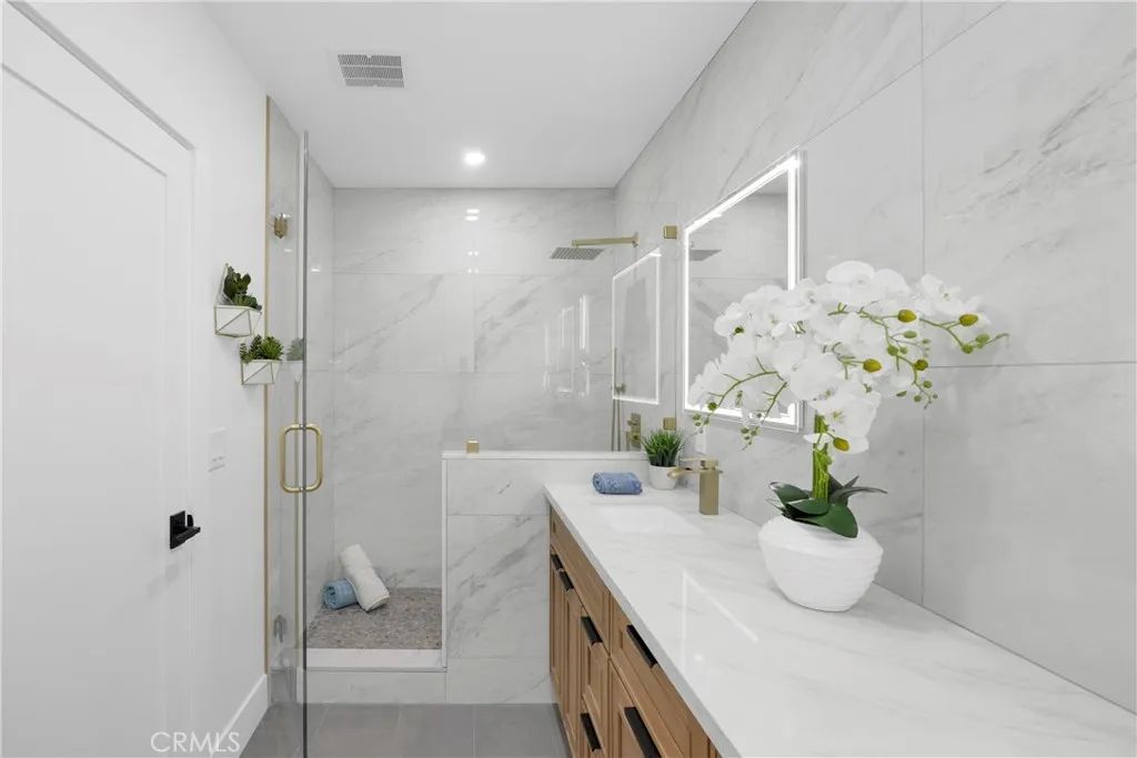 Upstairs bathroom