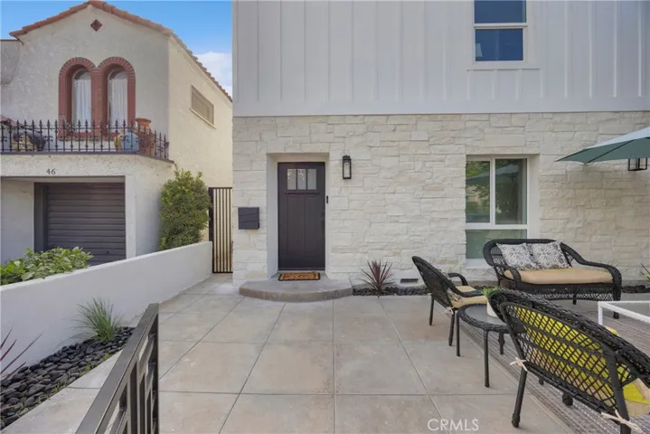 Entry way to patio
