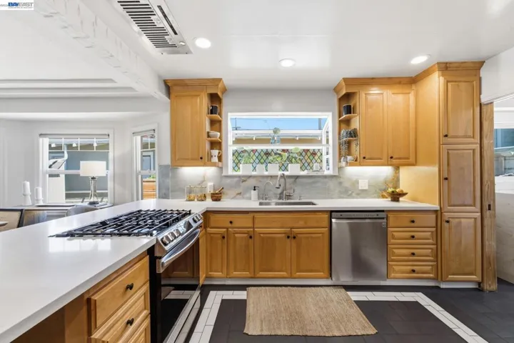 1730 Lincoln Ave, Alameda, California 94501