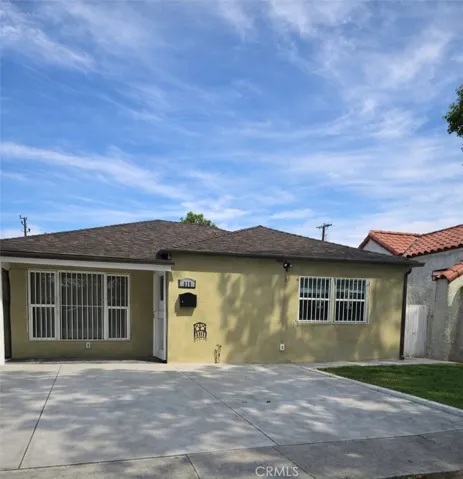 819 E 85th Street, Los Angeles, California 90001