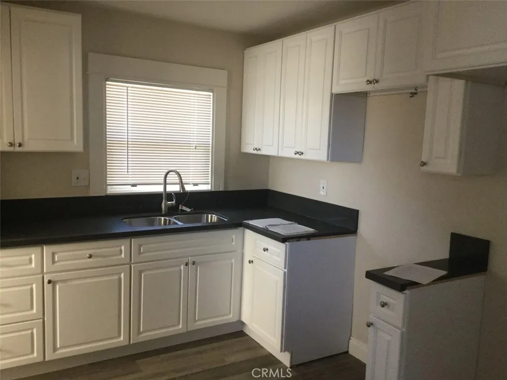 1201 W King, San Bernardino, California 92410 — photo 4