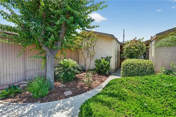2901 W Ball 4, Anaheim, California 92804
