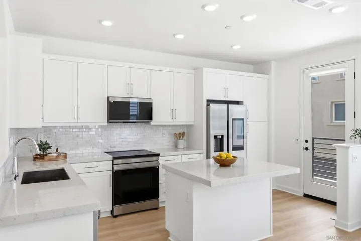 14136 Jonah Way, San Diego, California 92128