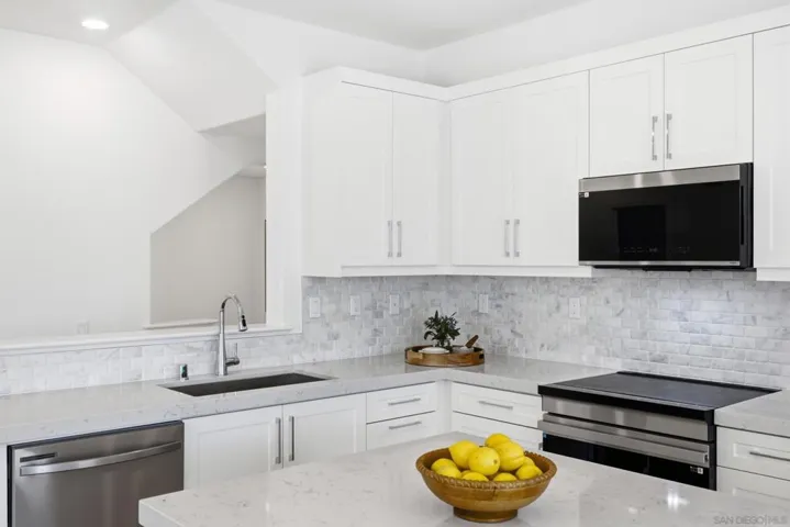 14136 Jonah Way, San Diego, California 92128