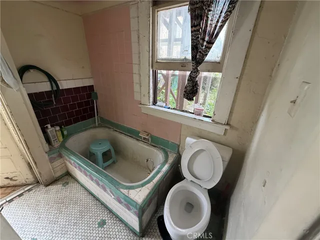 3212 Baldwin, Los Angeles, California 90031