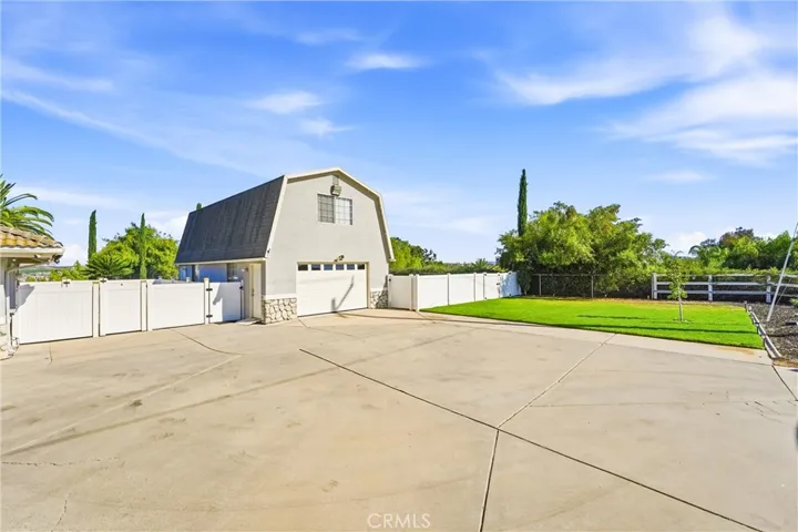 Separate structure has 1200 sq ft on lower and 1200 sq ft on upper level