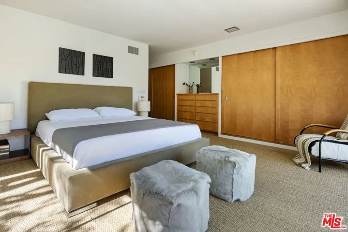 2817 Nichols Canyon Place, Los Angeles, California 90046