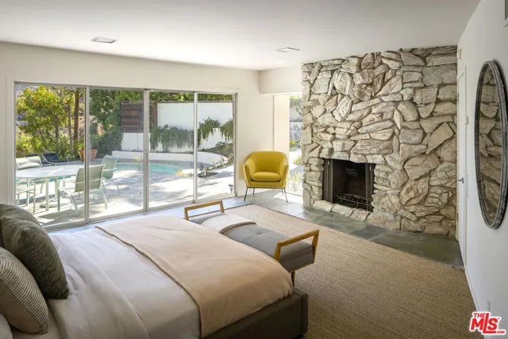 2817 Nichols Canyon Place, Los Angeles, California 90046