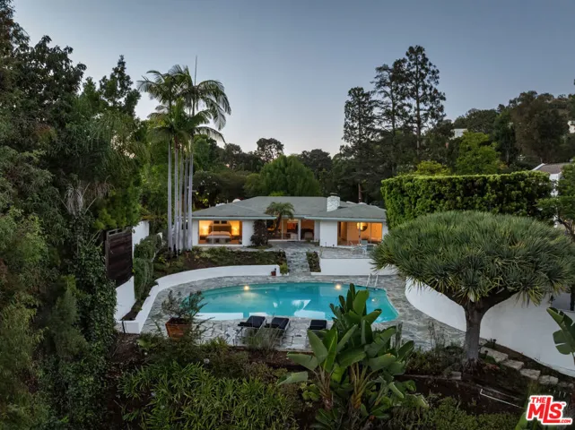 2817 Nichols Canyon Place, Los Angeles, California 90046