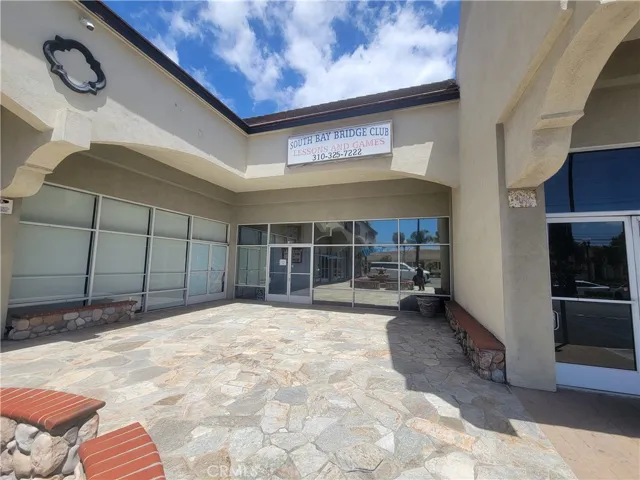 24100 Narbonne Avenue, Lomita, California 90717