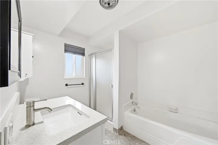 Primary Bathroom Tub & Shower Access