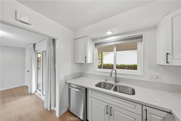 Dining Area By Front Slider