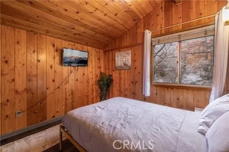 33417 Cedar Dr, Arrowbear, California 92382