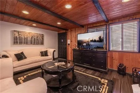 33417 Cedar Dr, Arrowbear, California 92382