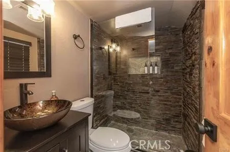 33417 Cedar Dr, Arrowbear, California 92382
