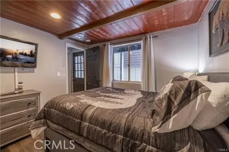 33417 Cedar Dr, Arrowbear, California 92382