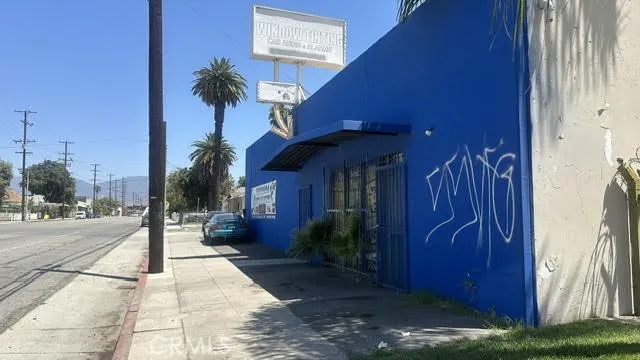 211 S Mount Vernon, San Bernardino, California 92410