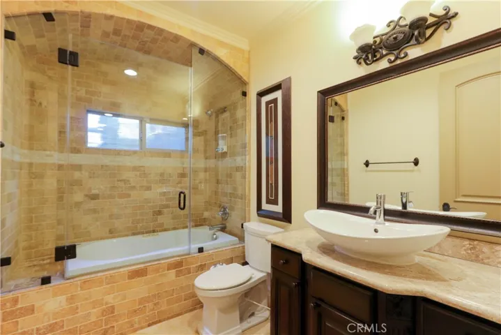 Upstairs Hall Bath