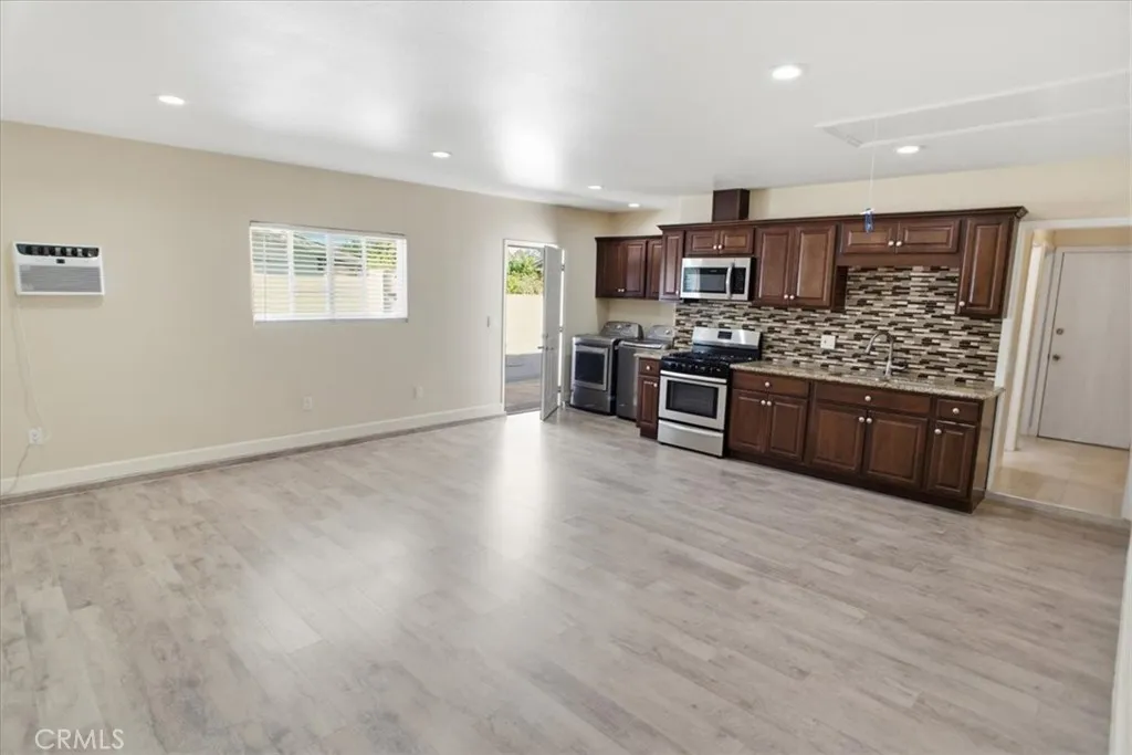 Kitchen and laundry