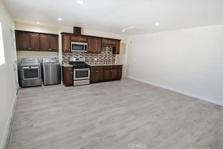 Kitchen and laundry 2