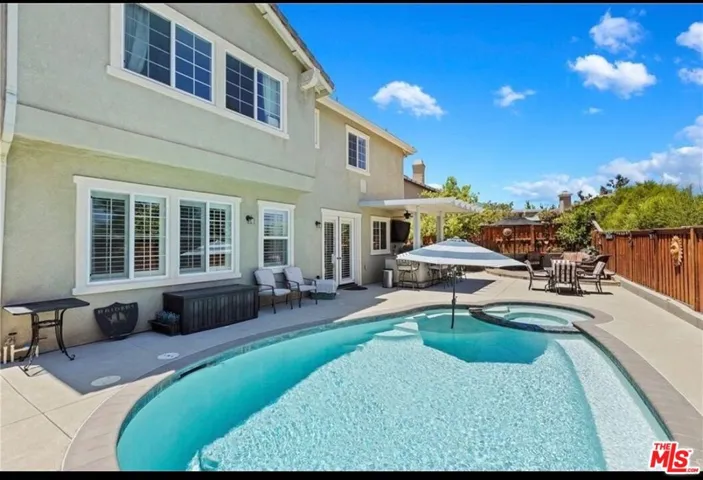 11322 Tesota Loop Street, Corona, California 92883