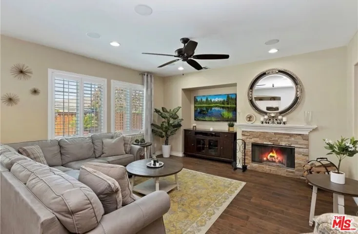 11322 Tesota Loop Street, Corona, California 92883