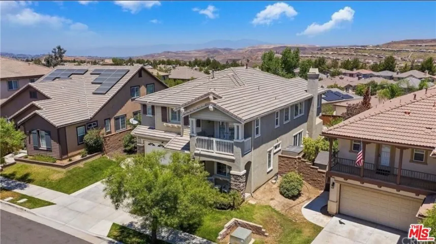 11322 Tesota Loop Street, Corona, California 92883