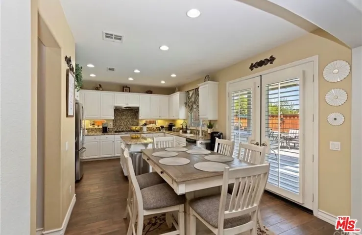 11322 Tesota Loop Street, Corona, California 92883