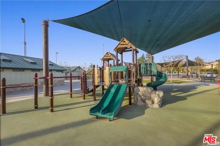 11322 Tesota Loop Street, Corona, California 92883
