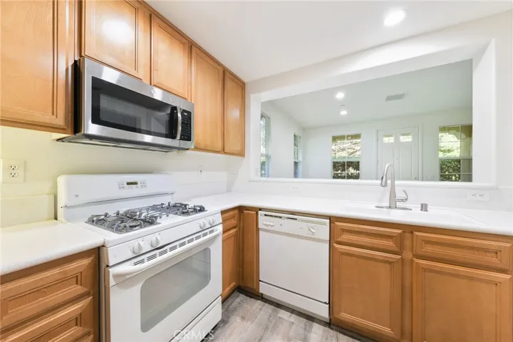 300 Dewdrop, Irvine, California 92603
