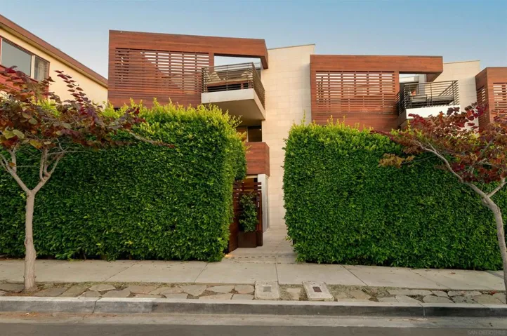 435 Ravina, La Jolla, California 92037