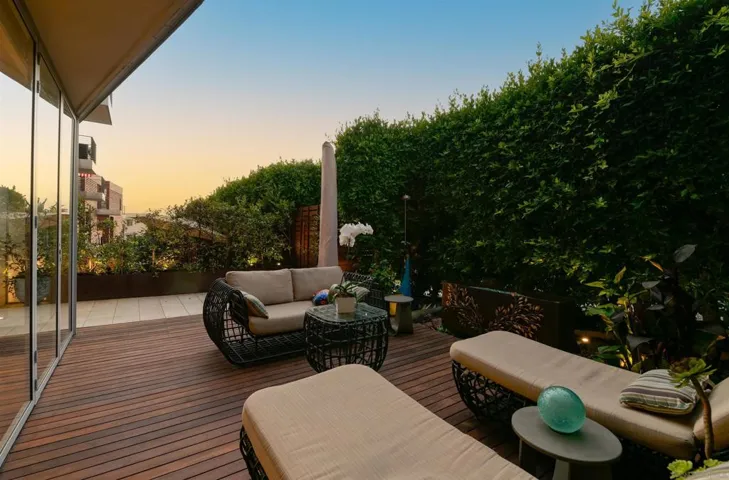 435 Ravina, La Jolla, California 92037