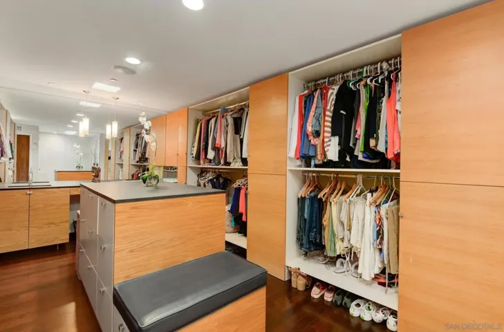 435 Ravina, La Jolla, California 92037