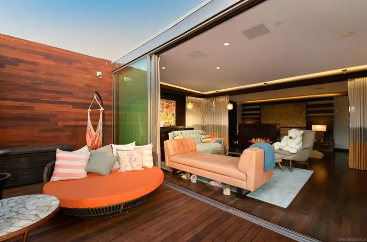 435 Ravina, La Jolla, California 92037