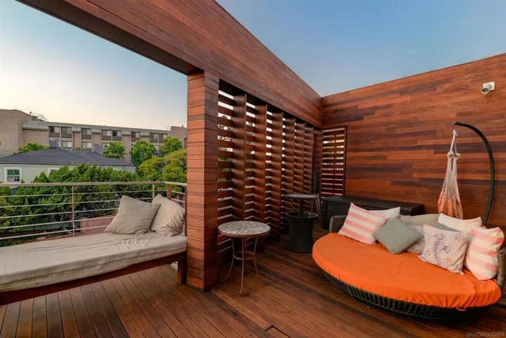 435 Ravina, La Jolla, California 92037
