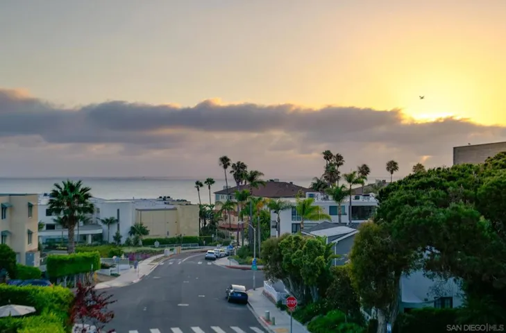 435 Ravina, La Jolla, California 92037