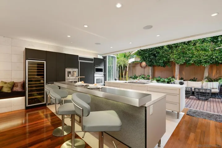 435 Ravina, La Jolla, California 92037