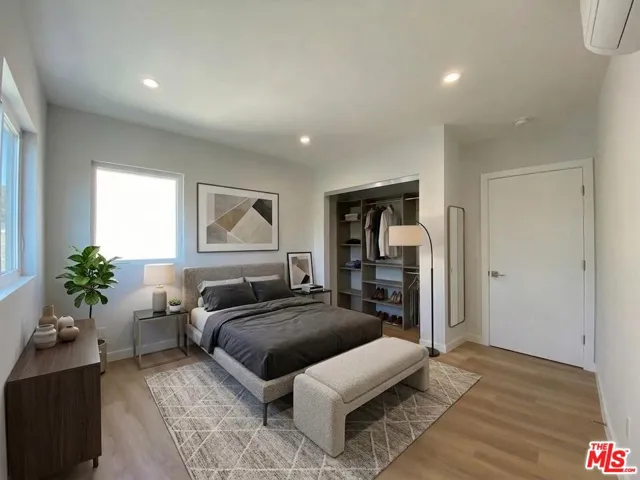 3207 W 3rd Street 3, Los Angeles, California 90020
