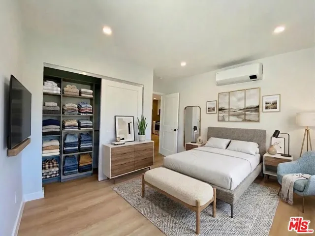 3207 W 3rd Street 3, Los Angeles, California 90020