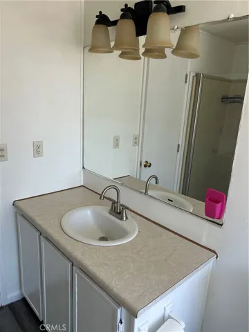 Main bathroom