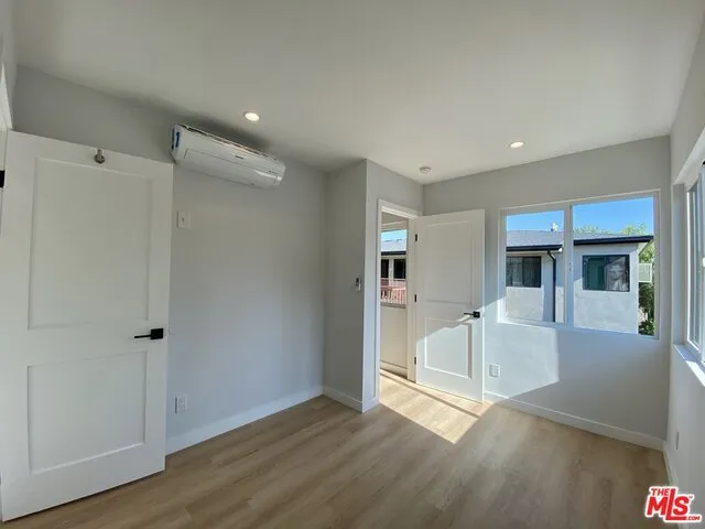 3207 W 3rd Street 7, Los Angeles, California 90020