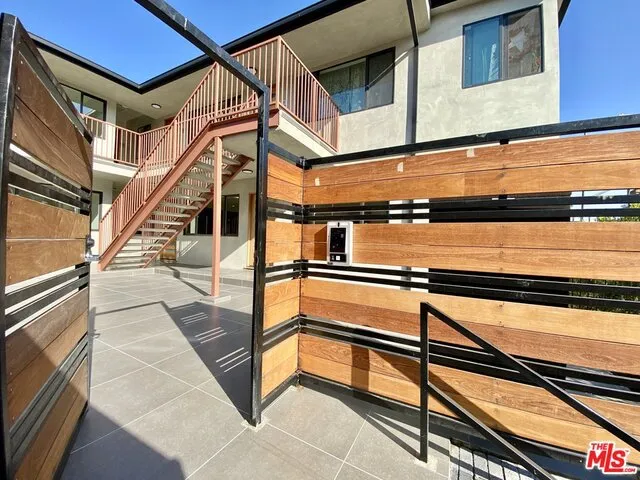 3207 W 3rd Street 7, Los Angeles, California 90020