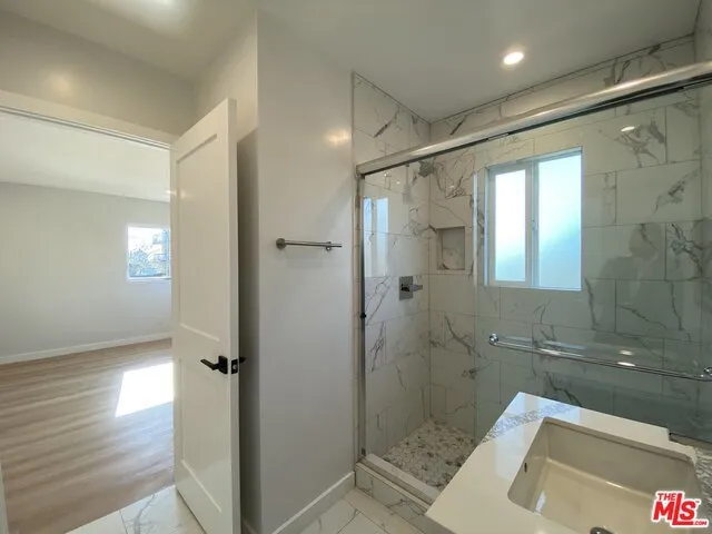 3207 W 3rd Street 7, Los Angeles, California 90020