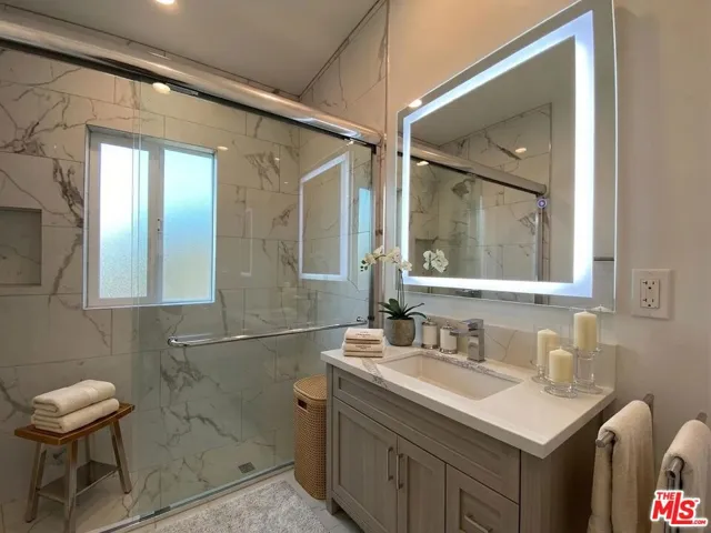 3207 W 3rd Street 7, Los Angeles, California 90020