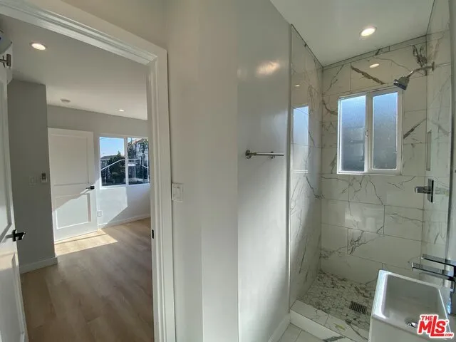 3207 W 3rd Street 7, Los Angeles, California 90020