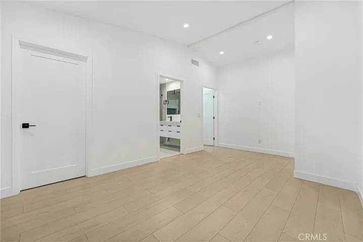 Main House:Primary BR
