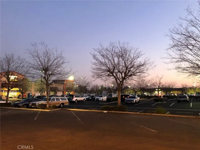 4270 N Blackstone, Fresno, California 93726